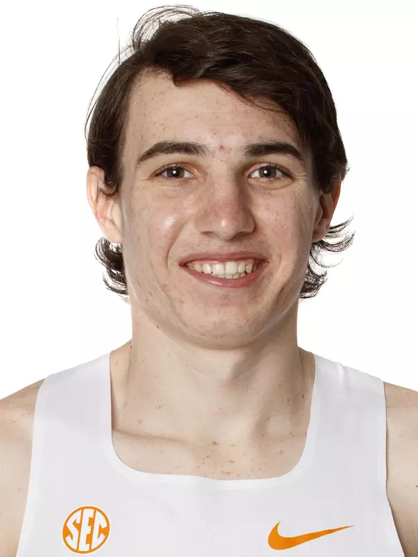 KNOXVILLE, TN - JANUARY 06, 2021 - Eli Nahom of the Tennessee Volunteers headshot taken in Knoxville, TN. Photo By Caleb Jones/Tennessee Athletics