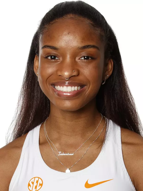 KNOXVILLE, TN - JANUARY 07, 2021 - Jada Chambers of the Tennessee Volunteers headshot taken in Knoxville, TN. Photo By Caleb Jones/Tennessee Athletics