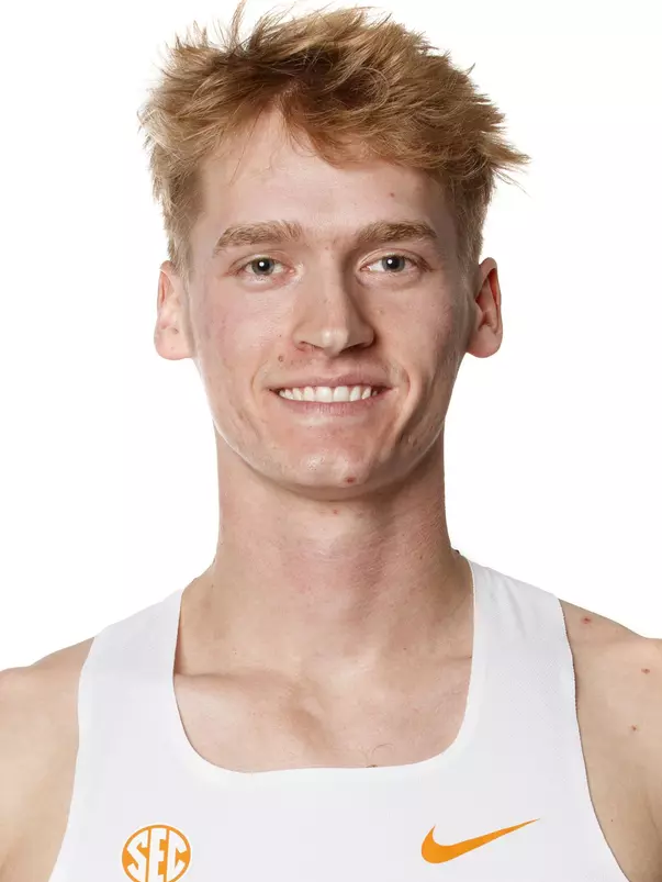 KNOXVILLE, TN - JANUARY 07, 2021 - Peyton Davis of the Tennessee Volunteers headshot taken in Knoxville, TN. Photo By Caleb Jones/Tennessee Athletics