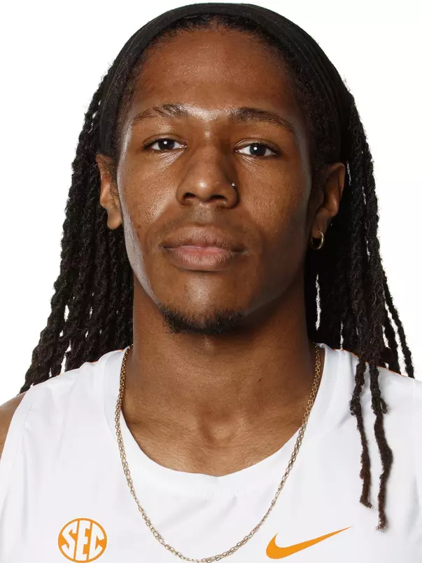 KNOXVILLE, TN - JANUARY 07, 2021 - Daniel Igbokwe of the Tennessee Volunteers headshot taken in Knoxville, TN. Photo By Caleb Jones/Tennessee Athletics