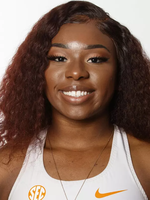 KNOXVILLE, TN - JANUARY 07, 2021 - Alexis Duncan of the Tennessee Volunteers headshot taken in Knoxville, TN. Photo By Caleb Jones/Tennessee Athletics