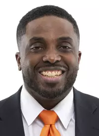 KNOXVILLE, TN - March 10, 2021 - Defensive Coordinator Coach Tim Banks of the Tennessee Volunteers headshot taken in Knoxville, TN. Photo By Andrew Ferguson/Tennessee Athletics
