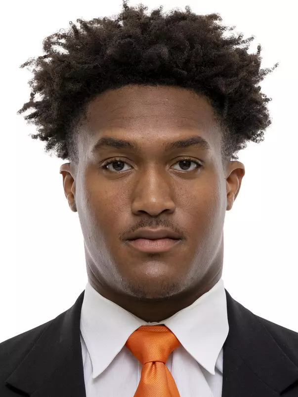 KNOXVILLE, TN - June 02, 2021 - Tight end Miles Campbell #86 of the Tennessee Volunteers headshot taken in Knoxville, TN. Photo By Andrew Ferguson/Tennessee Athletics