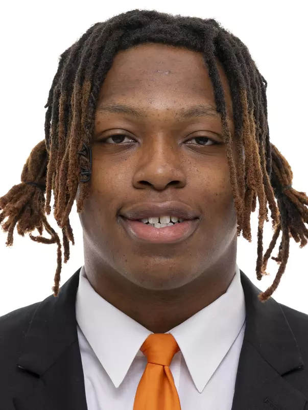 KNOXVILLE, TN - June 03, 2021 - Linebacker Kwauze Garland #15 of the Tennessee Volunteers headshot taken in Knoxville, TN. Photo By Andrew Ferguson/Tennessee Athletics