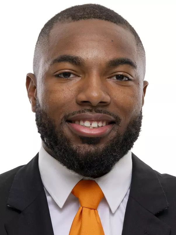 KNOXVILLE, TN - June 03, 2021 - Wide receiver Jimmy Holiday #10 of the Tennessee Volunteers headshot taken in Knoxville, TN. Photo By Andrew Ferguson/Tennessee Athletics