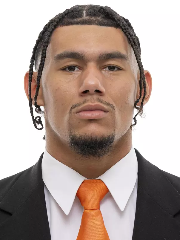 KNOXVILLE, TN - June 03, 2021 - Defensive back Bradley Jones #8 of the Tennessee Volunteers headshot taken in Knoxville, TN. Photo By Andrew Ferguson/Tennessee Athletics