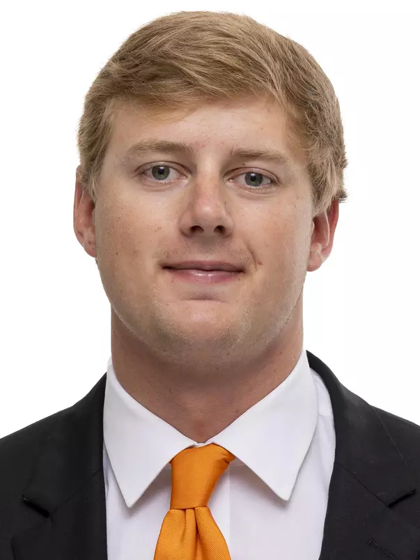 KNOXVILLE, TN - June 03, 2021 - Linebacker West Shuler #39 of the Tennessee Volunteers headshot taken in Knoxville, TN. Photo By Andrew Ferguson/Tennessee Athletics