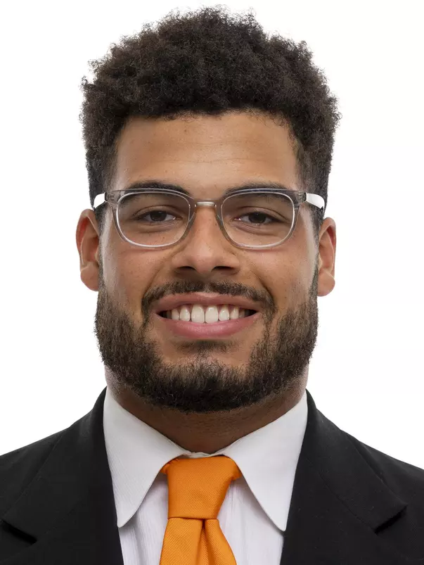 KNOXVILLE, TN - June 03, 2021 - Tight end Jacob Warren #87 of the Tennessee Volunteers headshot taken in Knoxville, TN. Photo By Andrew Ferguson/Tennessee Athletics