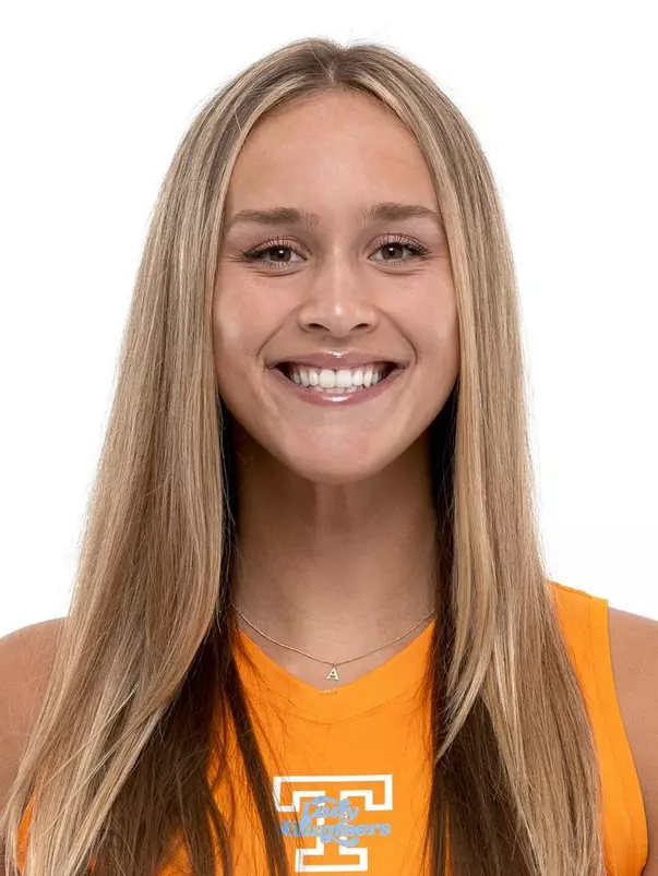 Ava Bell Headshot 2021