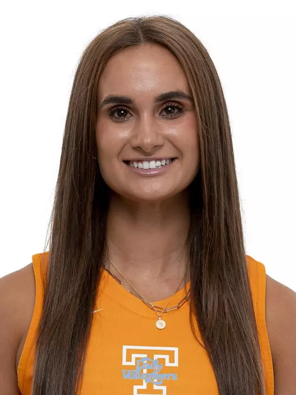 Giana Pellizzon Headshot 2021