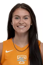 Lily Felts Headshot 2021