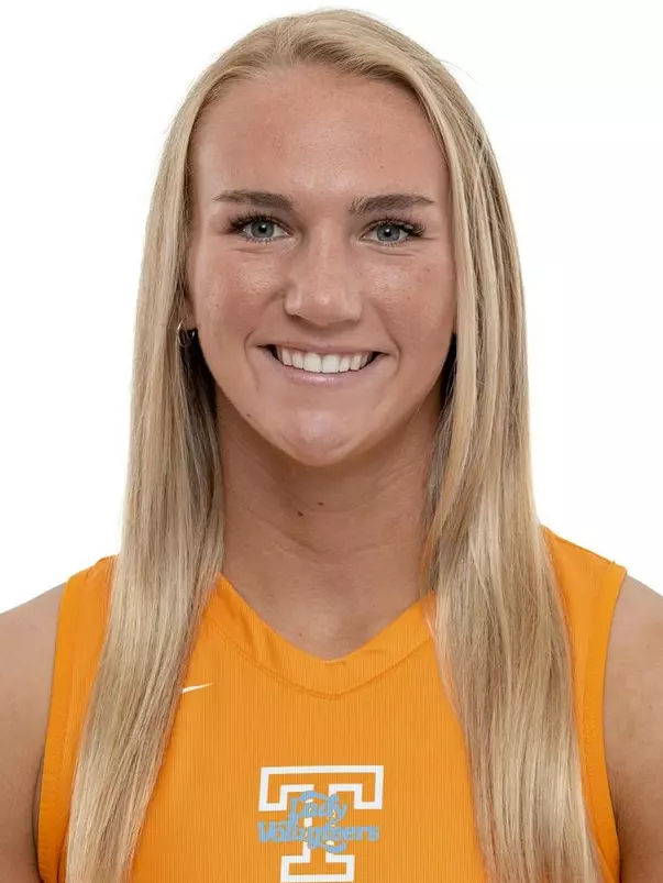 Izzy Durnell 2021 Headshot