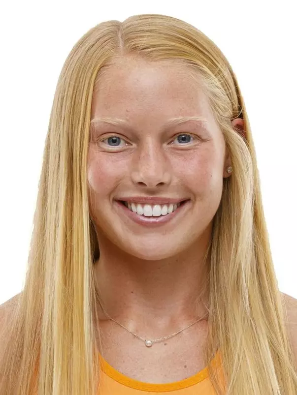 KNOXVILLE, TN - August 18, 2021 - Logan Yates of the Tennessee Volunteers headshot taken in Knoxville, TN. Photo By Caleb Jones/Tennessee Athletics