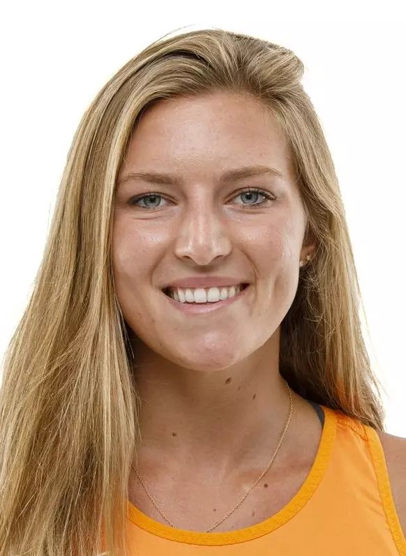 KNOXVILLE, TN - August 18, 2021 - Lexi Bales of the Tennessee Volunteers headshot taken in Knoxville, TN. Photo By Caleb Jones/Tennessee Athletics