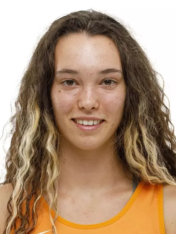 KNOXVILLE, TN - August 18, 2021 - Emma Seawright of the Tennessee Volunteers headshot taken in Knoxville, TN. Photo By Caleb Jones/Tennessee Athletics