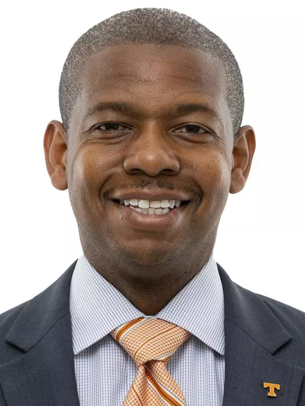 KNOXVILLE, TN - 2021.08.30 - Headshot Justin Gainey
