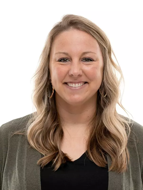 Denise Jilka Headshot