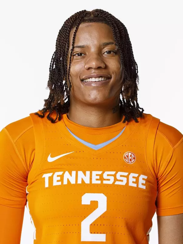 Alexus Dye Head Shot