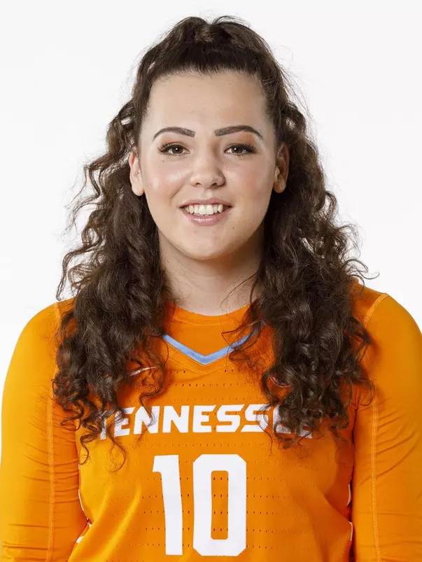 Jessie Rennie Head Shot