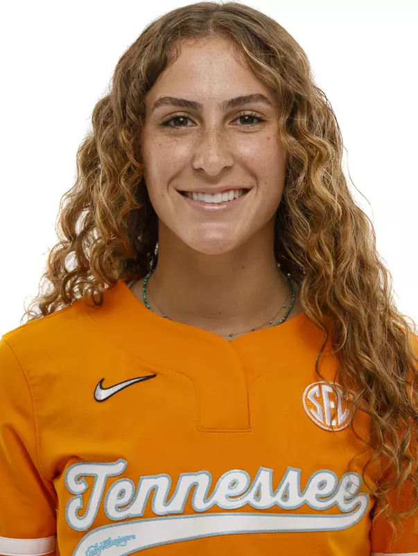 KNOXVILLE, TN - September 17, 2021 - Utility Kaitlin Parsons #3 of the Tennessee Lady Volunteers headshot taken in Knoxville, TN. Photo By Caleb Jones/Tennessee Athletics