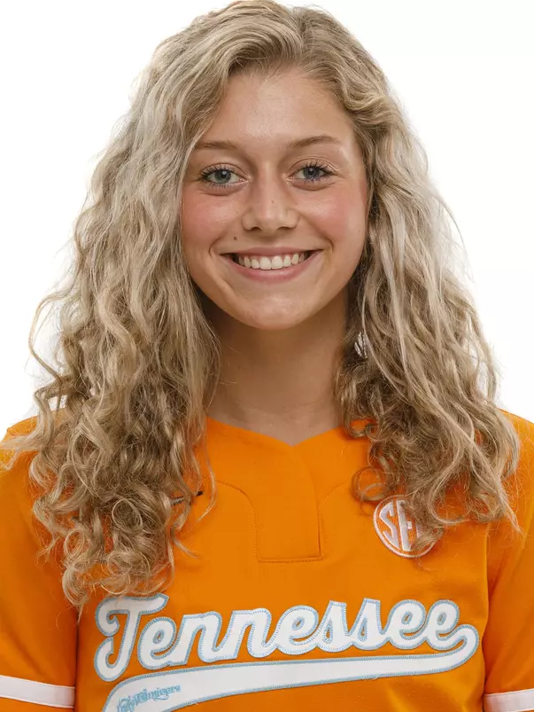 KNOXVILLE, TN - September 17, 2021 - Catcher Olivia Underwood #0 of the Tennessee Lady Volunteers headshot taken in Knoxville, TN. Photo By Caleb Jones/Tennessee Athletics