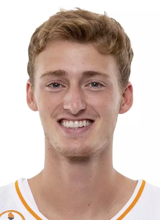 KNOXVILLE, TN - September 16, 2021 - Guard Isaiah Sulack #31 of the Tennessee Volunteers portrait taken during 2021 Photo Day at Pratt Pavilion in Knoxville, TN. Photo By Andrew Ferguson/Tennessee Athletics