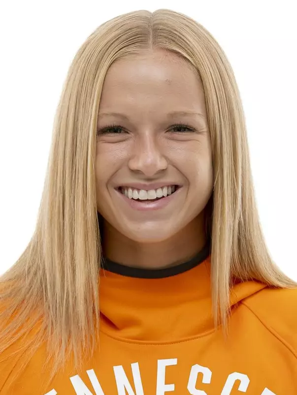 Ainsley Cooper Headshot