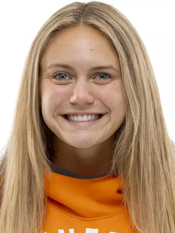 Callie Tucker Headshot