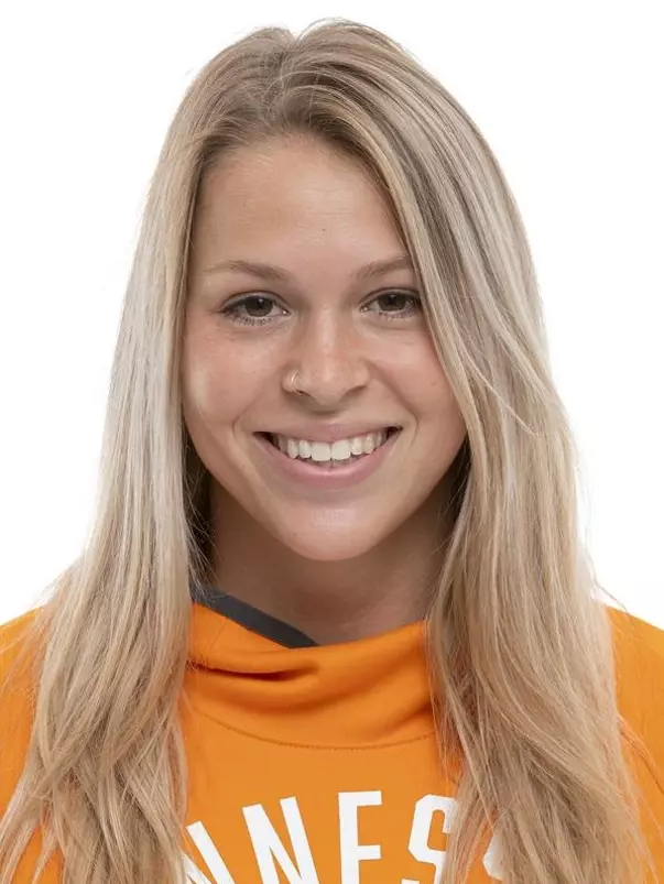 Emily Knight Headshot