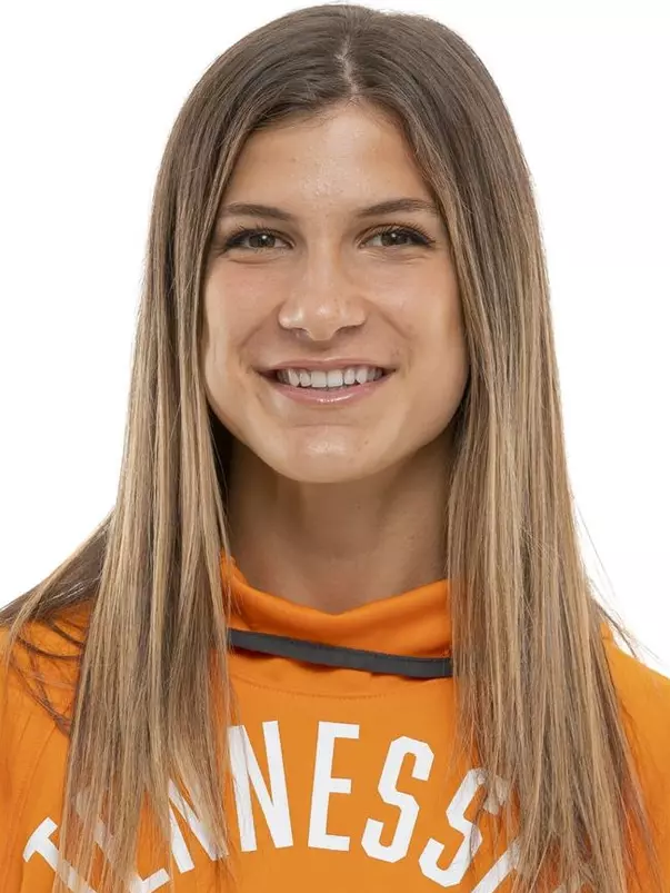 Emma Dilullo headshot