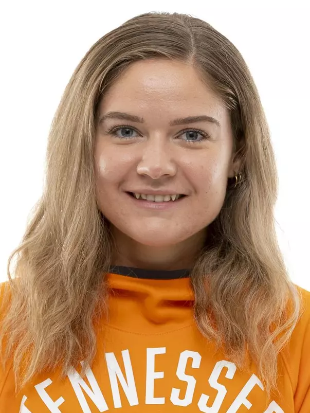 Jasmine Fehr Headshot