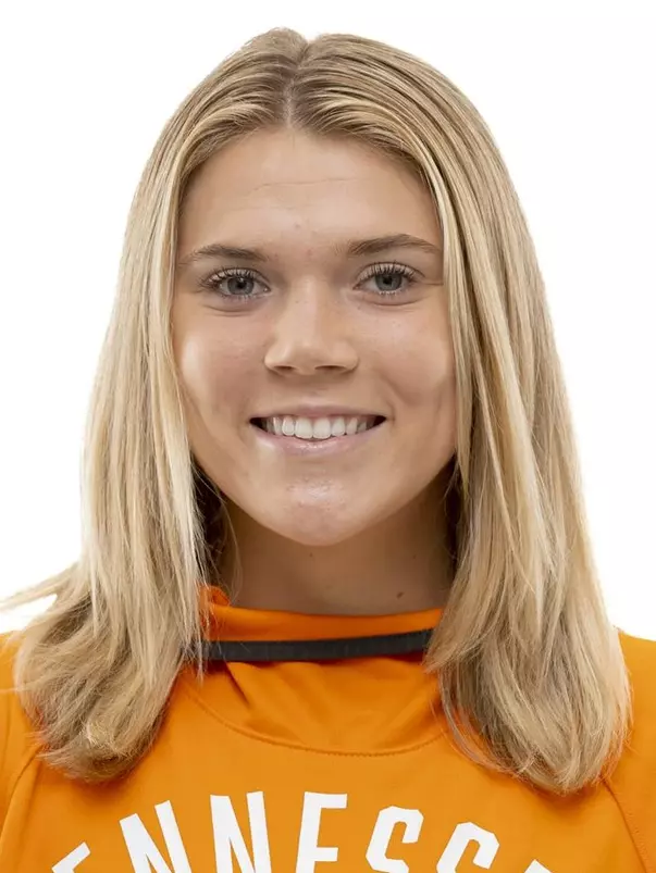 Jette Davidson Headshot