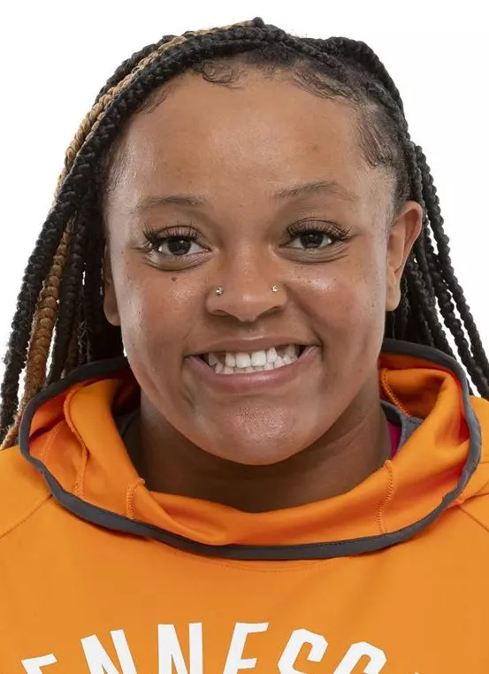 Latavia Maines Headshot