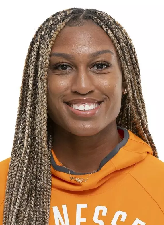 Mikele Vickers Headshot