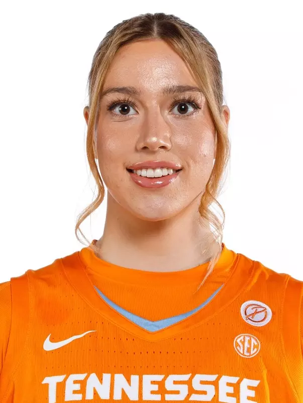 KNOXVILLE, TN - September 14, 2022 - Guard/Forward Marta Suárez #33 of the Tennessee Lady Volunteers headshot taken at Thompson Boling Arena in Knoxville, TN. Photo By Kate Luffman/Tennessee Athletics