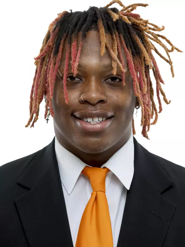 KNOXVILLE, TN - April 26, 2022 - Linebacker Kwauze Garland #15 of the Tennessee Volunteers headshot taken in Knoxville, TN. Photo By Andrew Ferguson/Tennessee Athletics
