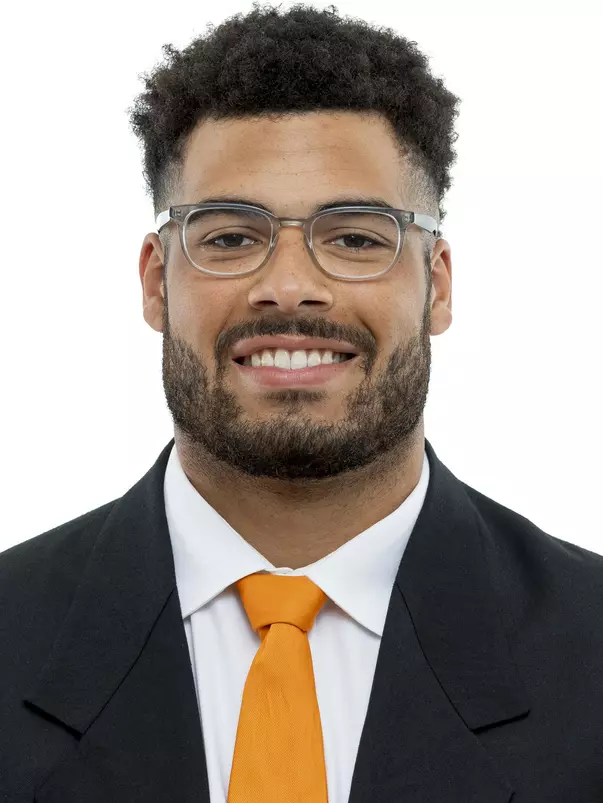 KNOXVILLE, TN - April 26, 2022 - Tight end Jacob Warren #87 of the Tennessee Volunteers headshot taken in Knoxville, TN. Photo By Andrew Ferguson/Tennessee Athletics