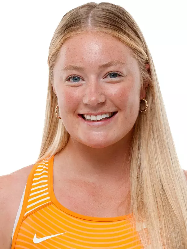 Nicole Campbell Headshot