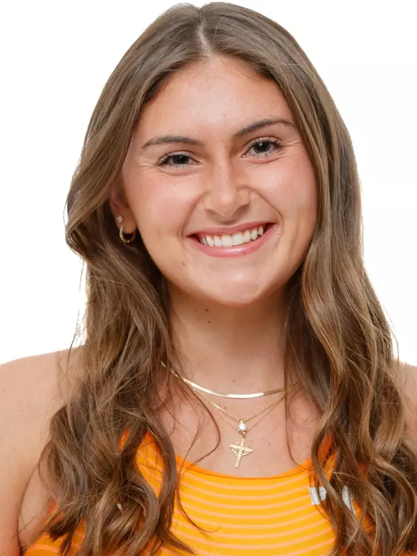 Megan Czarnecki Headshot