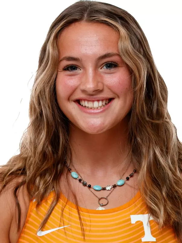 Riley Ferdelman Headshot