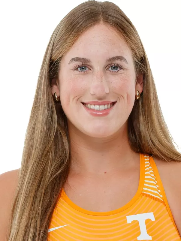 Abby Fowler Headshot