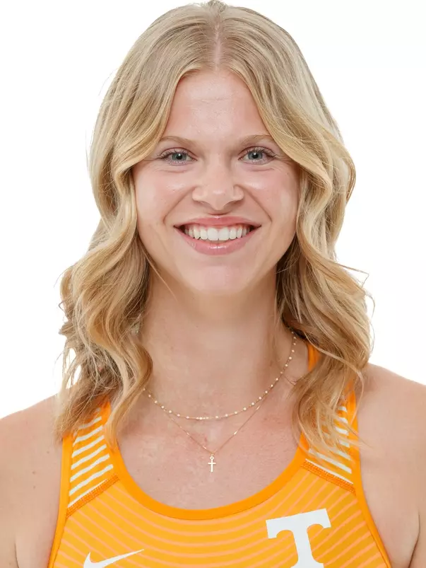 Sheya Lavin Headshot