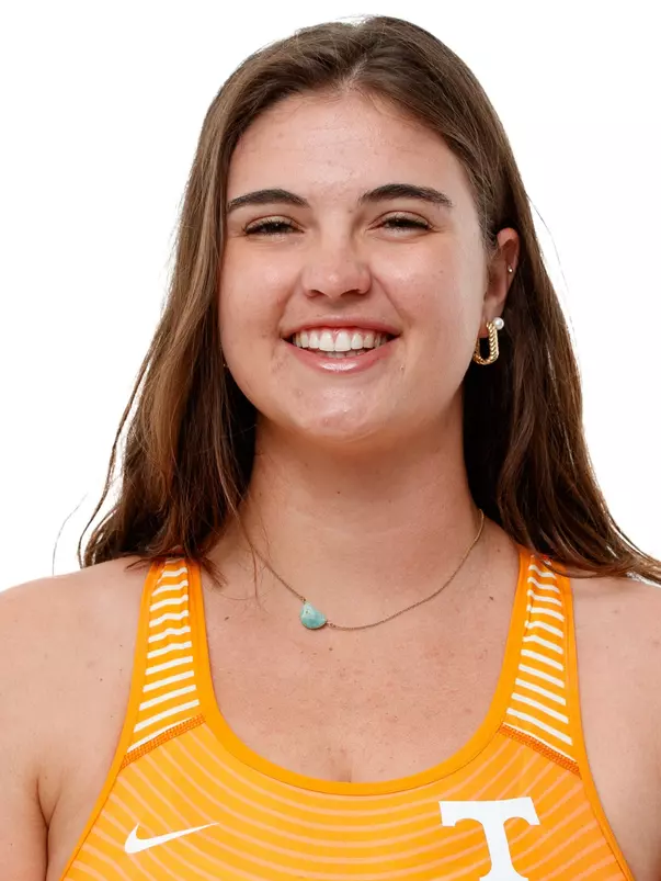 Madelynn Long Headshot