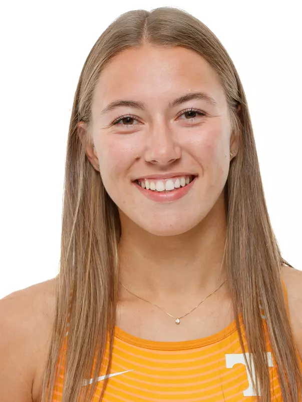 Maylie Valiquette Headshot