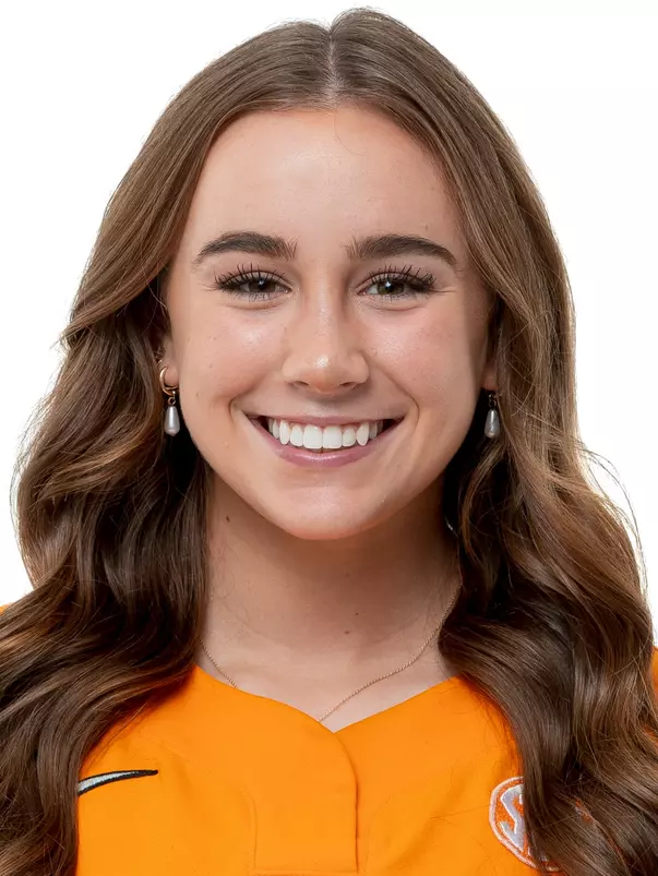 Gabby Leach Headshot 2024