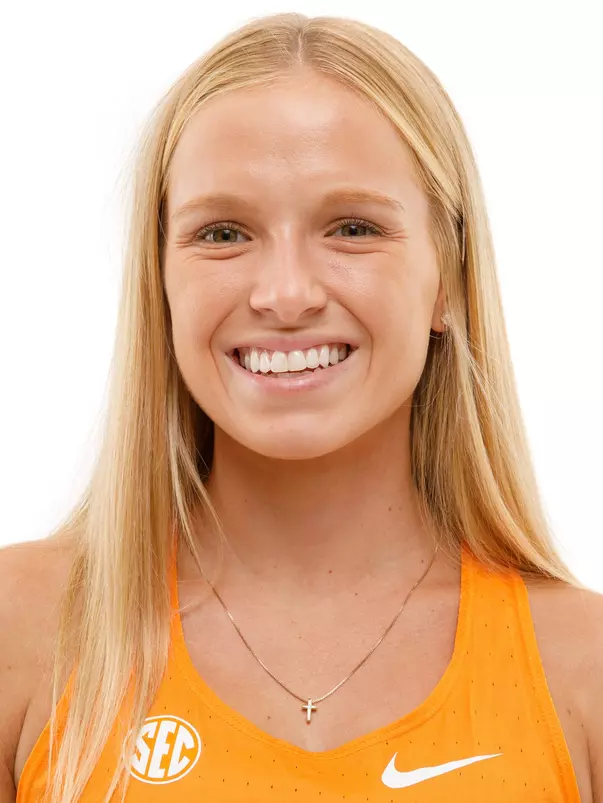 KNOXVILLE, TN - September 06, 2022 - Ainsley Cooper of the Tennessee Volunteers headshot taken in Knoxville, TN. Photo By Kate Luffman/Tennessee Athletics