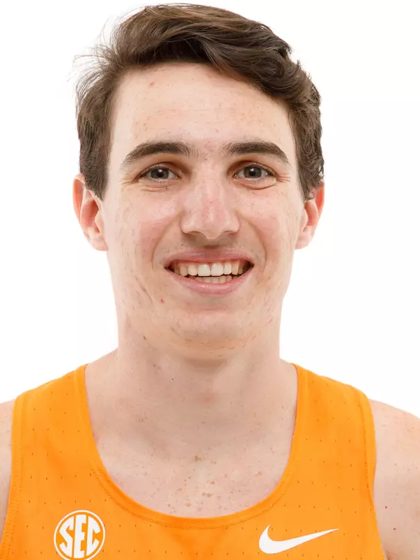 KNOXVILLE, TN - September 06, 2022 - Eli Nahom of the Tennessee Volunteers headshot taken in Knoxville, TN. Photo By Kate Luffman/Tennessee Athletics