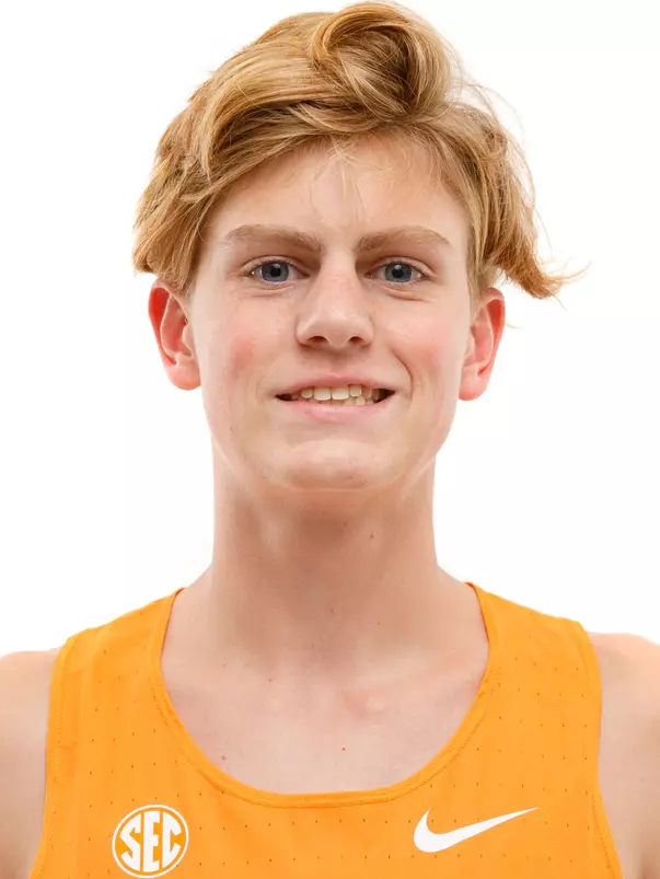 KNOXVILLE, TN - September 06, 2022 - Issac Thiessen of the Tennessee Volunteers headshot taken in Knoxville, TN. Photo By Kate Luffman/Tennessee Athletics