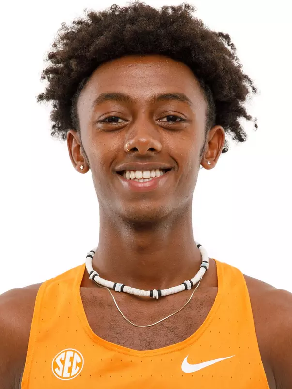 KNOXVILLE, TN - September 06, 2022 - Yordanos Zelinski of the Tennessee Volunteers headshot taken in Knoxville, TN. Photo By Kate Luffman/Tennessee Athletics