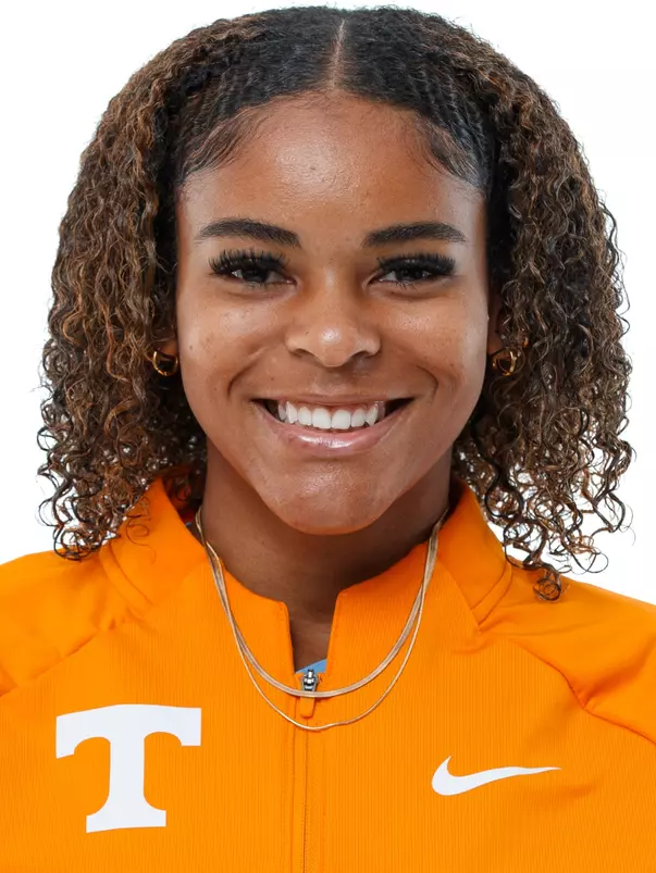 KNOXVILLE, TN - August 24, 2023 - Jonah Ross of the Tennessee Volunteers headshot taken in Knoxville, TN. Photo By Kate Luffman/Tennessee Athletics